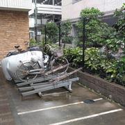 「【足立区】自電車置き場リフォーム」施工前サムネイル画像1