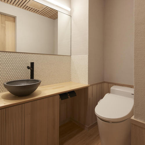 「【足立区千住】トイレ｜臭い対策バッチリ自然派トイレ」メイン画像